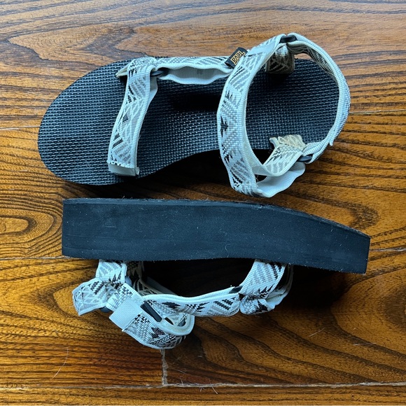 Teva flatform universal sandal - Picture 2 of 5